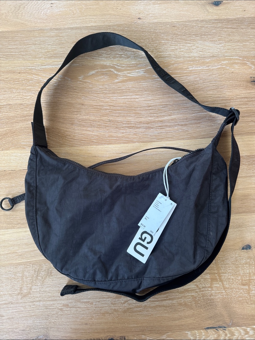 Black medium baggu Crossbody Shoulder Bag crescent